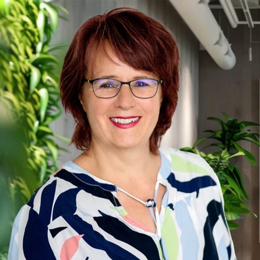 Ruth Spring, CMO und Leiterin Digital Marketing bei der WeServe AG
